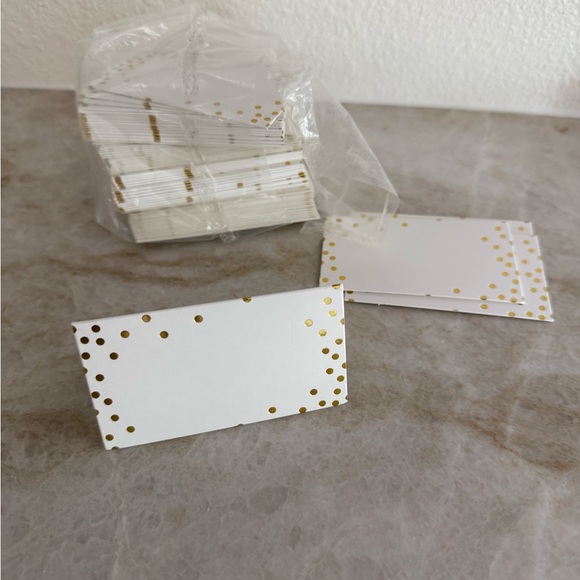 E. Frances Santa Little Notes Place Cards with Bonus Gold Foil Dots Tent Cards - Picture 6 of 6